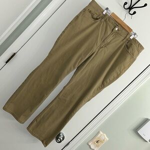 Women’s Lee pants, regular fit, straight leg, mid rise - size 18